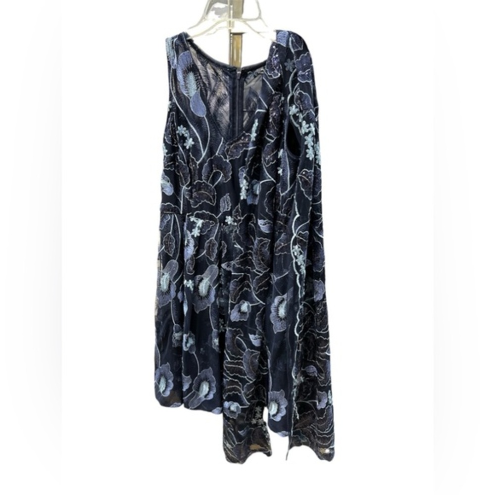 R&M Richards Women's Embroidered Floral  Gown Navy 8P